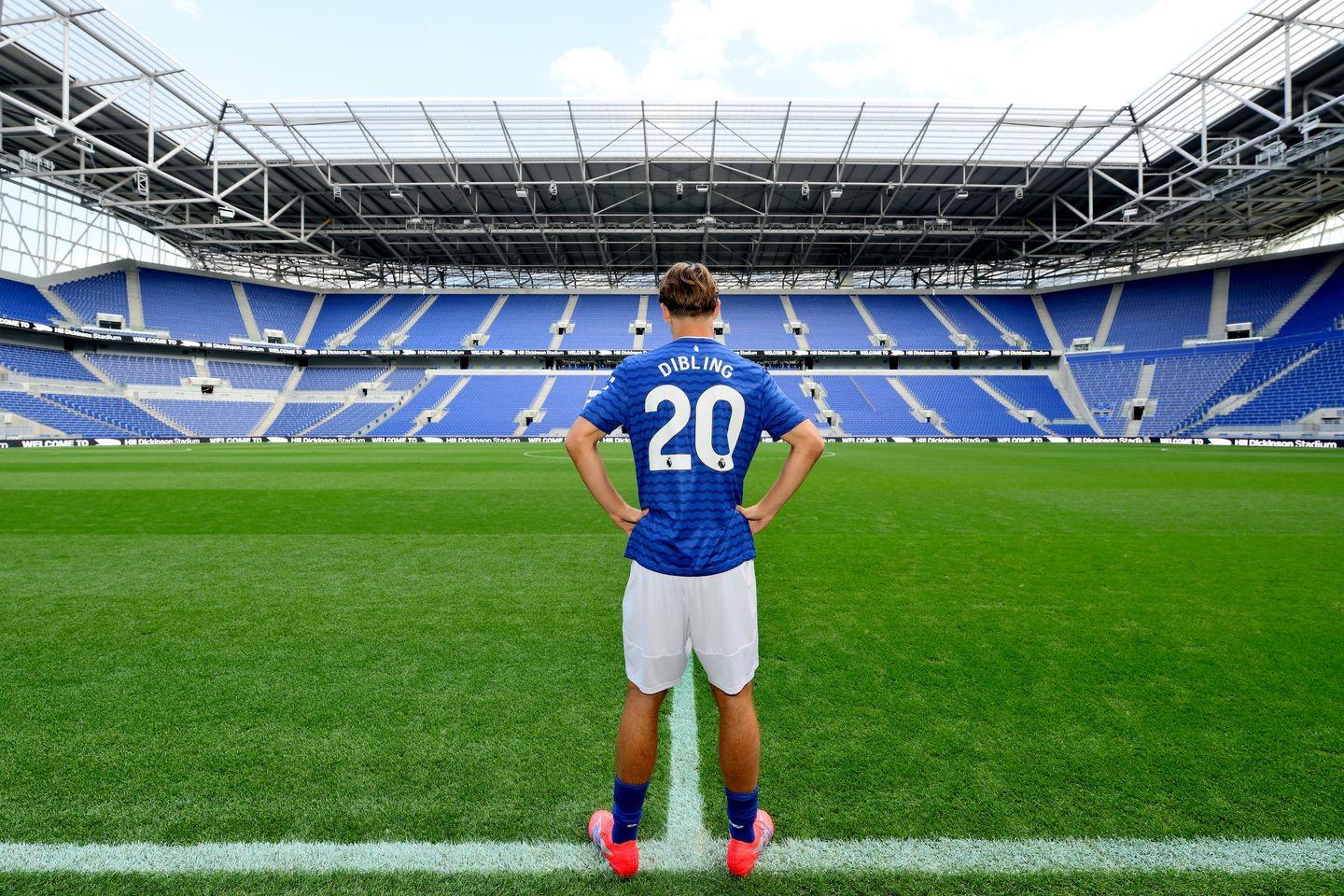 月底, 签下边锋泰, 年的合同 月底, 签下边锋泰, 年的合同