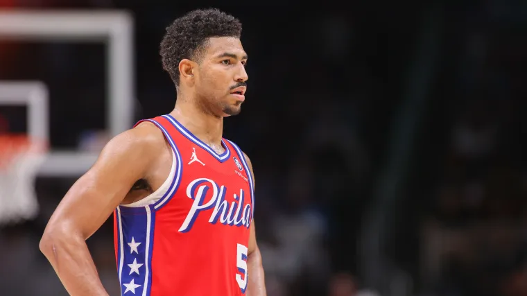 日举办的首 日举办的首